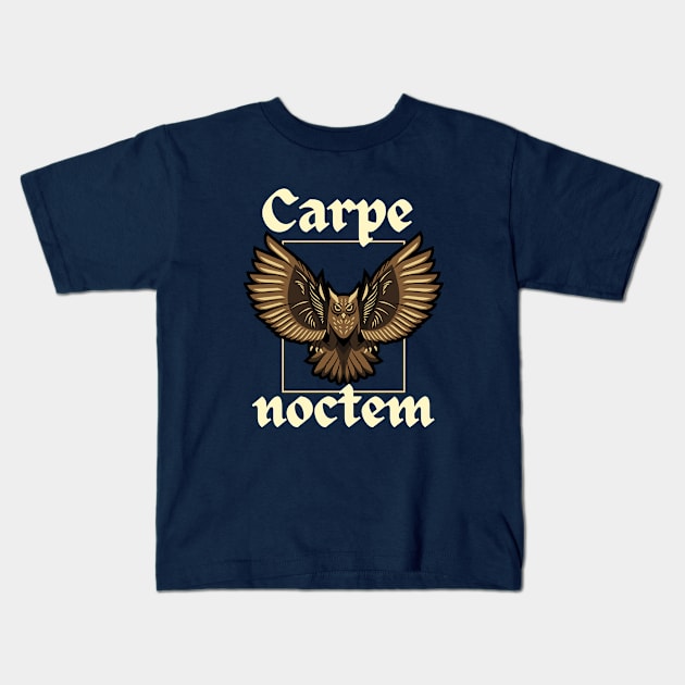 Carpe noctem Owl Kids T-Shirt by artbleed